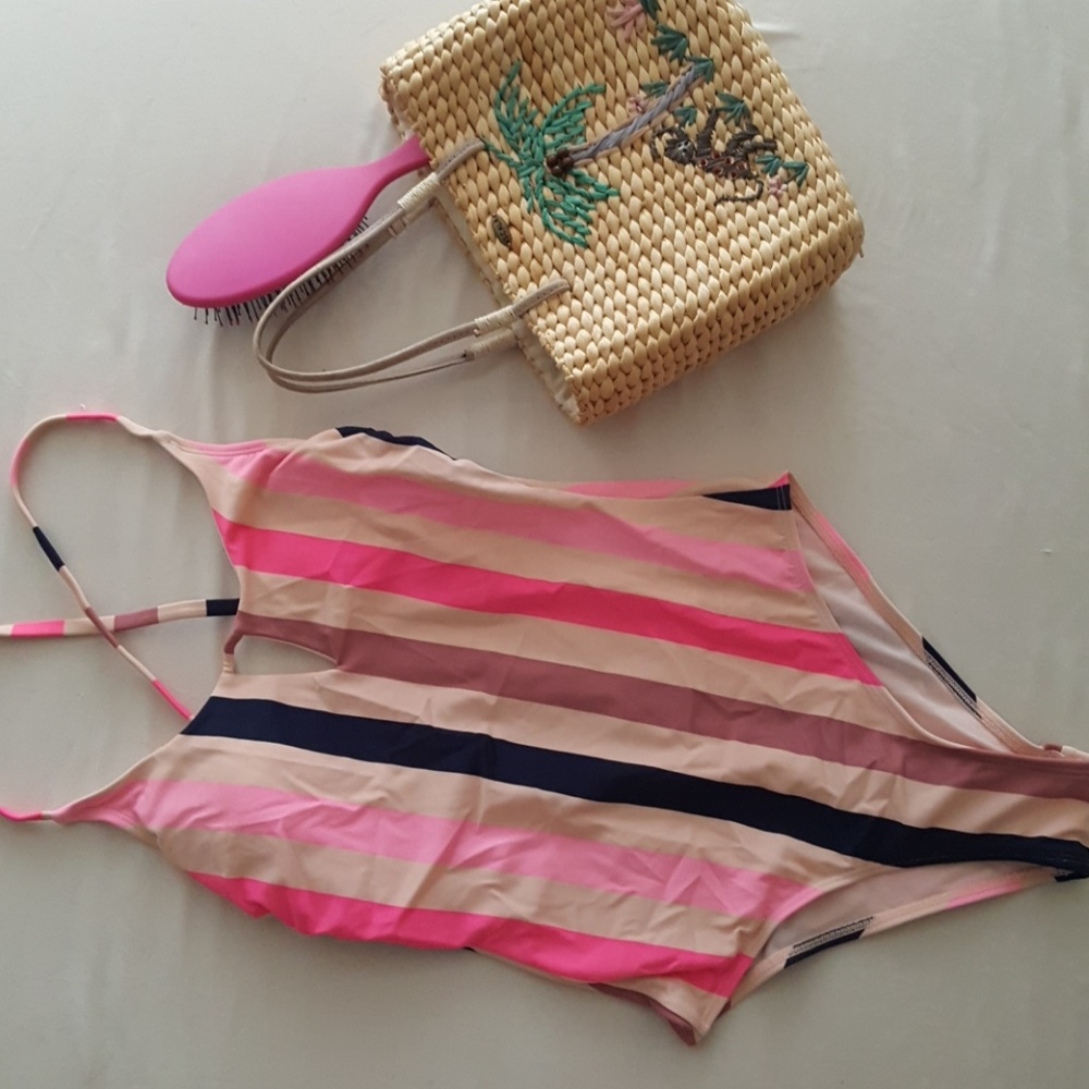 One-piece bathing suit 👙
